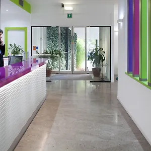 https://adam.italymilanhotels.net